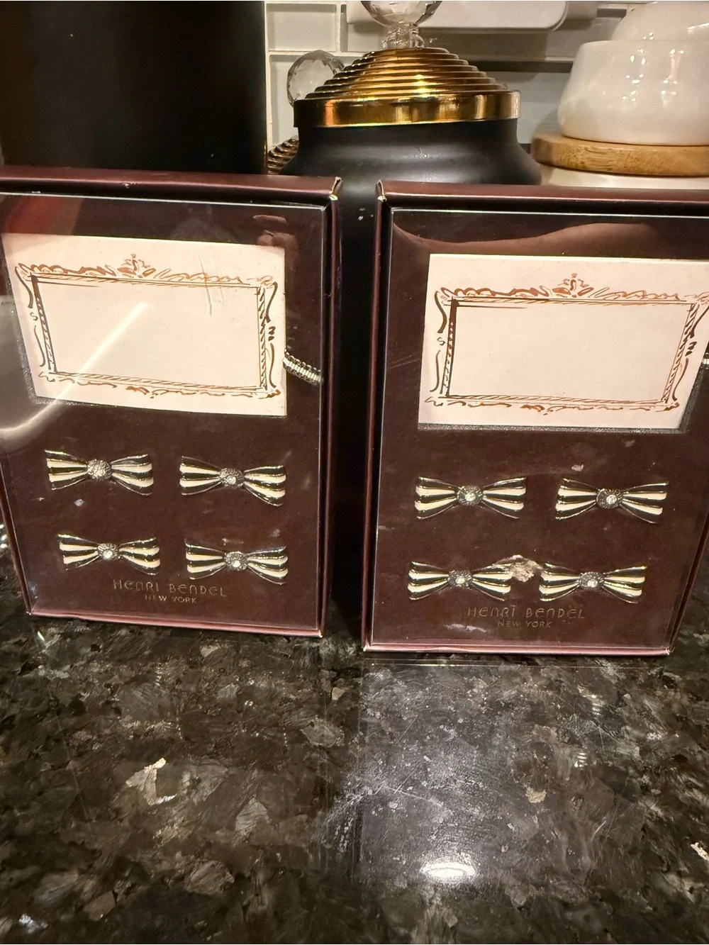 Henri Bendel Place cards with Bows🎀